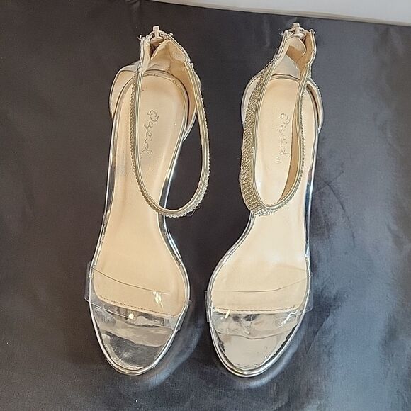 QUPID HIGH HEEL GLITTER EMBROIDERY ANKLE STRAP ZIP CLOSURE CLEAR STRAP SANDAL - Picture 4 of 16